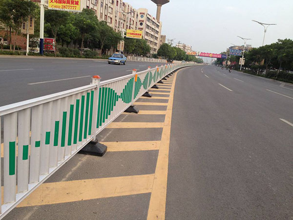 PVC道路护栏图片4