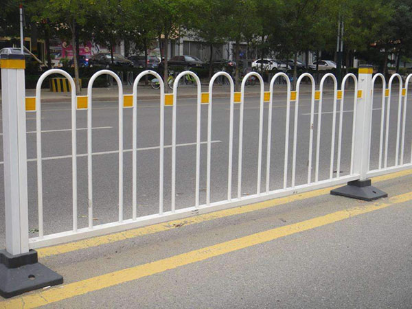 湖北京式道路护栏图片2