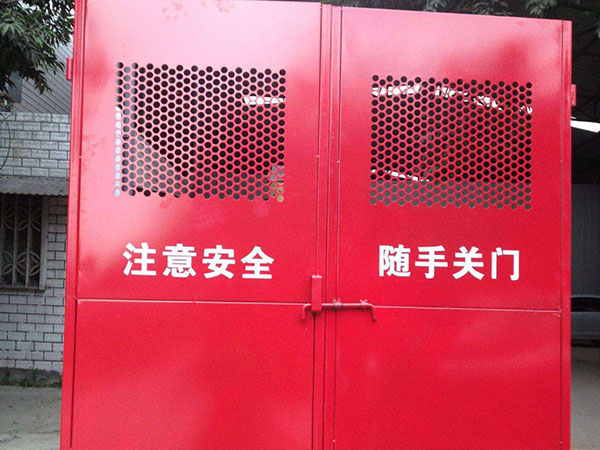 电梯防护门